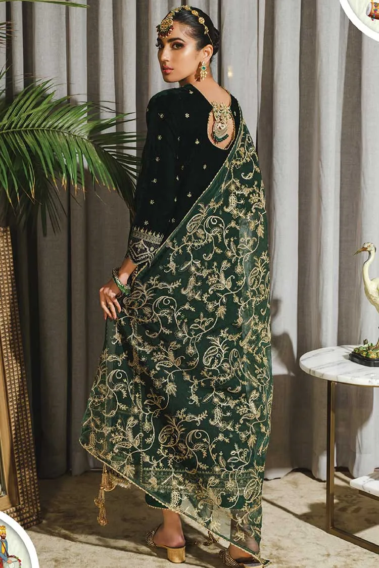 02 Jaha Aara Tehwaar Luxury Velvet Wedding Collection