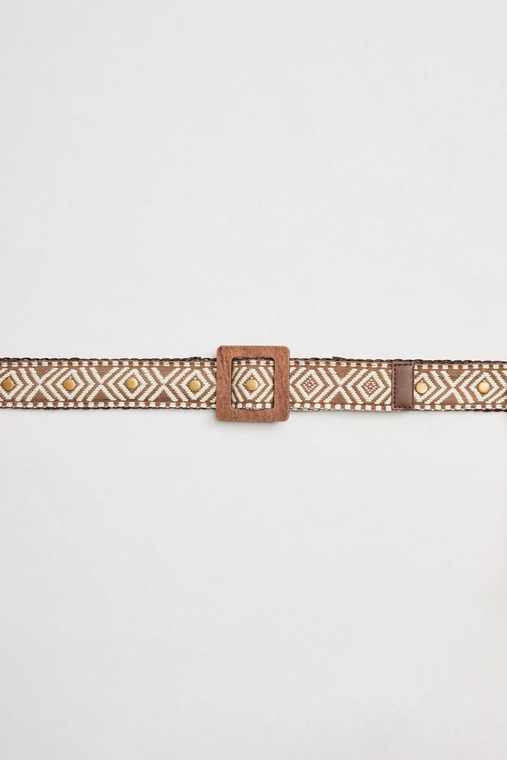 Embroidery belt