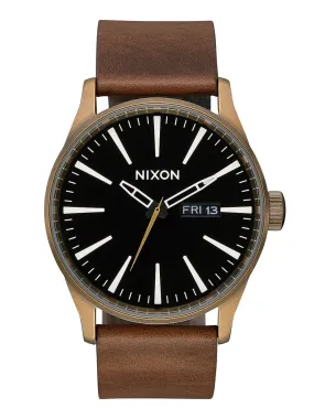 NIXON SENTRY LEATHER WATCH