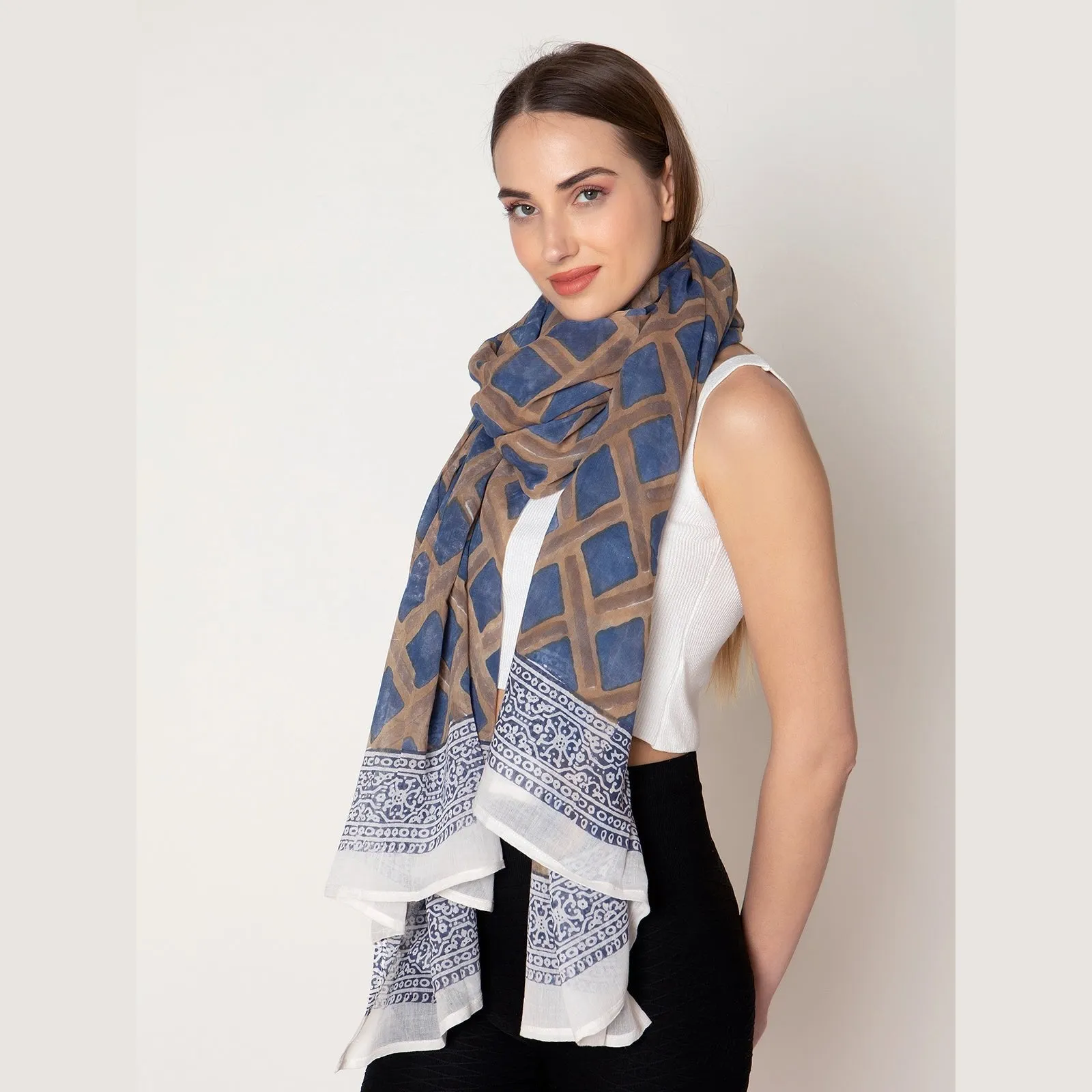 Theano Scarf